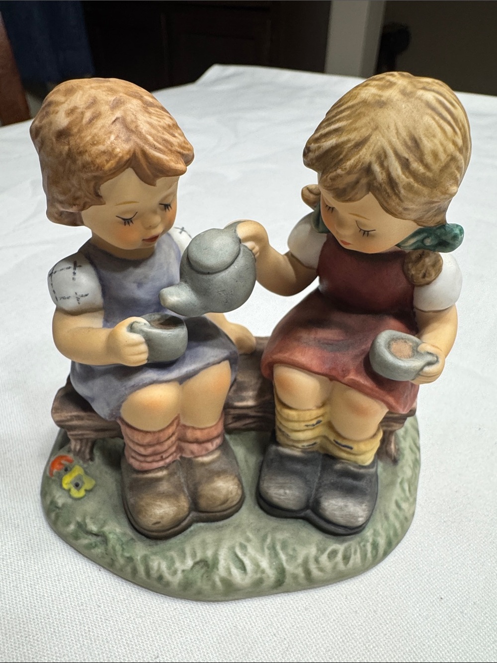 Vtg. 1999 Goebel by Berta Hummel “Tea Time” sculpture
